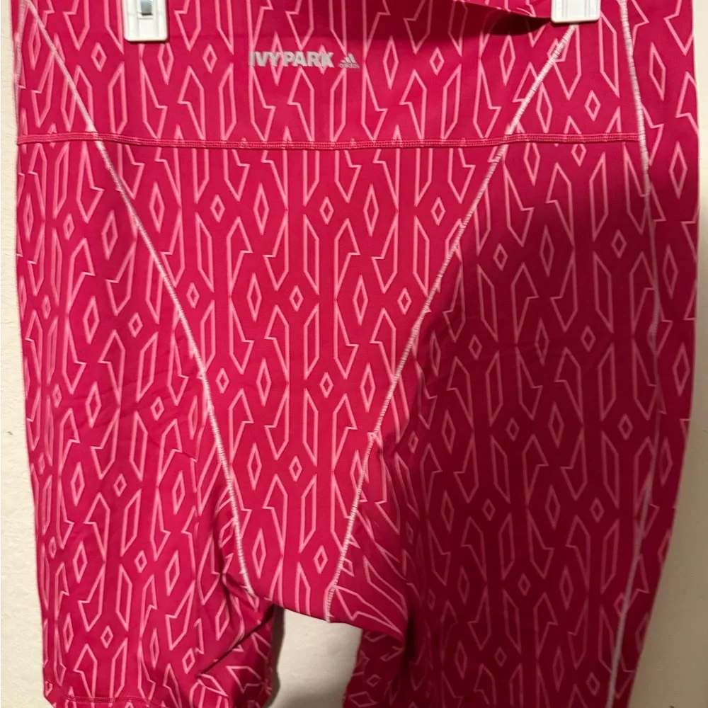 Ivy Park Adidas Shorts Womens Icy Pink Monogram - Picture 2 of 4